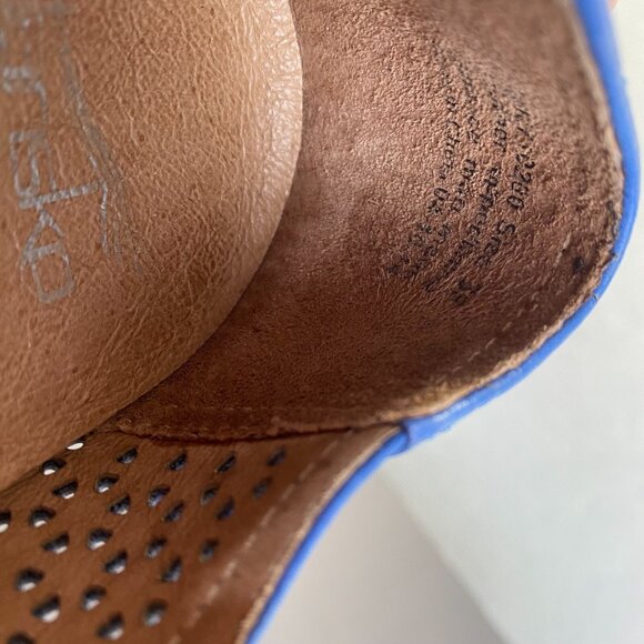 Dansko Women's Neely Perforated Leather Blue Loafers Flats Size 38,Casual - Picture 6 of 16